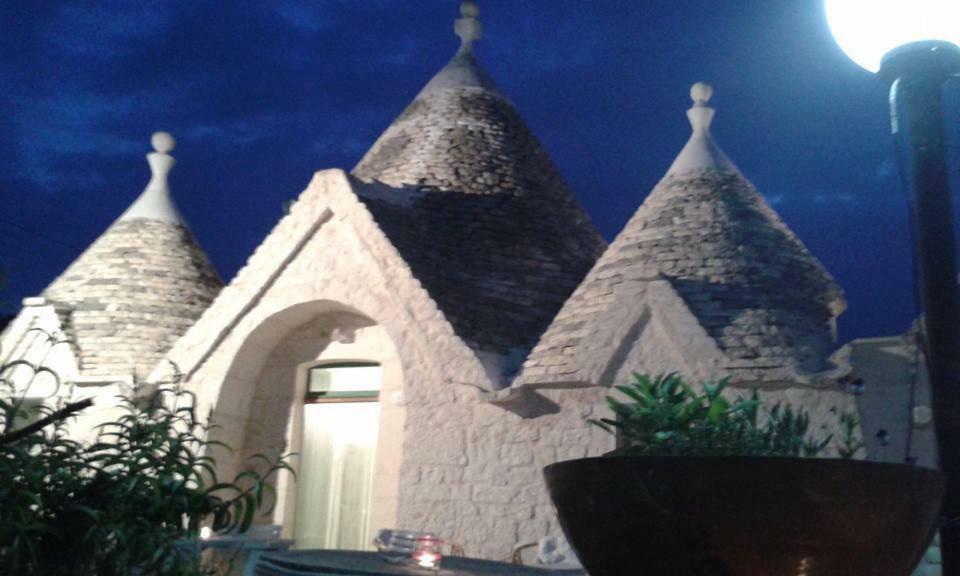 Trullo Le Tre Sorelle Cisternino Zewnętrze zdjęcie