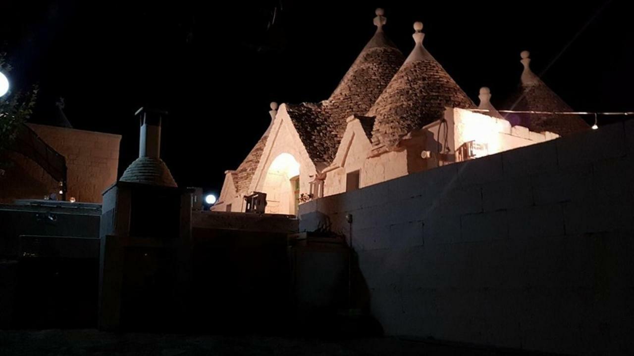 Trullo Le Tre Sorelle Cisternino Zewnętrze zdjęcie